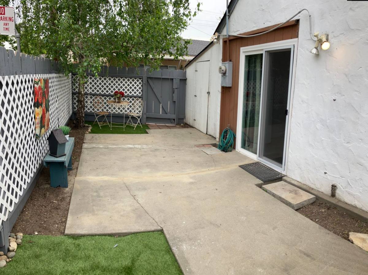 Apartment for rent at 412 College Ave, Modesto, CA 95350