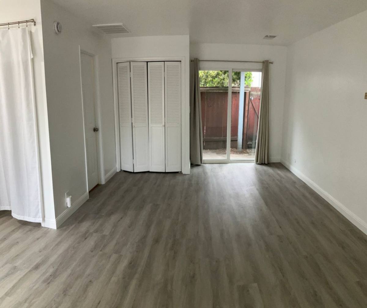 Apartment for rent at 412 College Ave, Modesto, CA 95350
