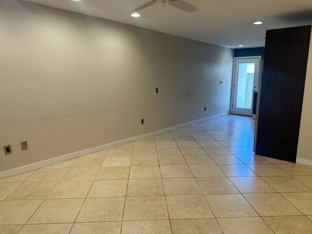 Townhouse for rent at 1850 E Maryland Ave, Phoenix, AZ 85016