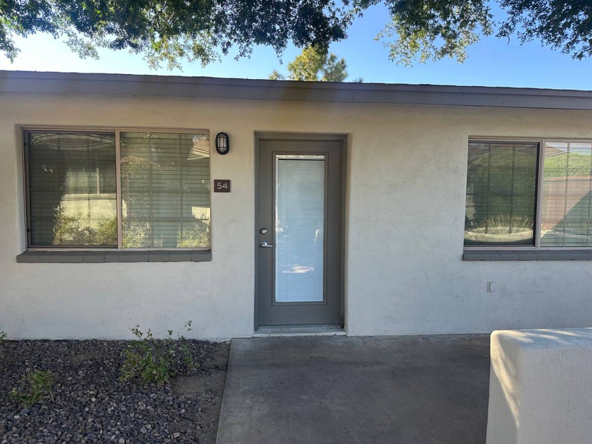 Townhouse for rent at 1850 E Maryland Ave, Phoenix, AZ 85016