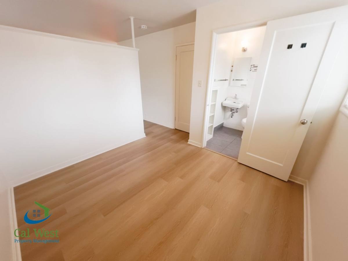Apartment for rent at 33 E Empire, San Jose, CA 95112