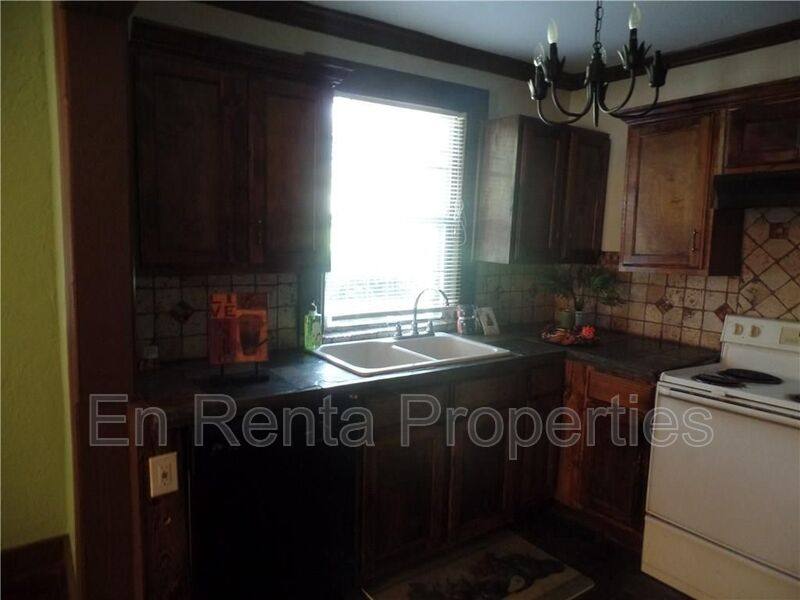 House for rent at 1925 Saint Louis Ave, Fort Worth, TX 76110