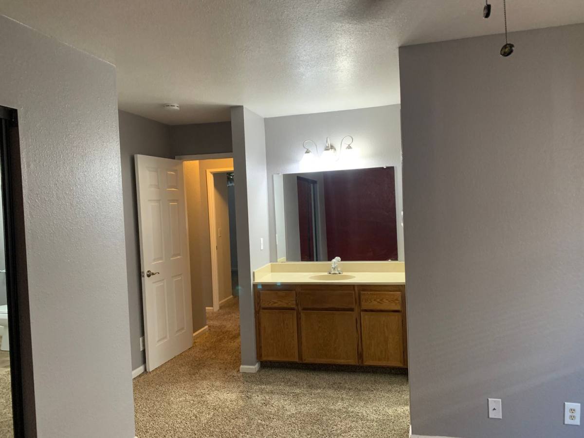 House for rent at 861 Cloverland Way, Oakdale, CA 95361
