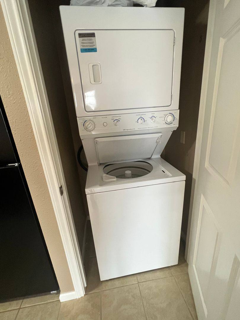 Apartment for rent at 200 W 11th St, Lake Charles, LA 70601