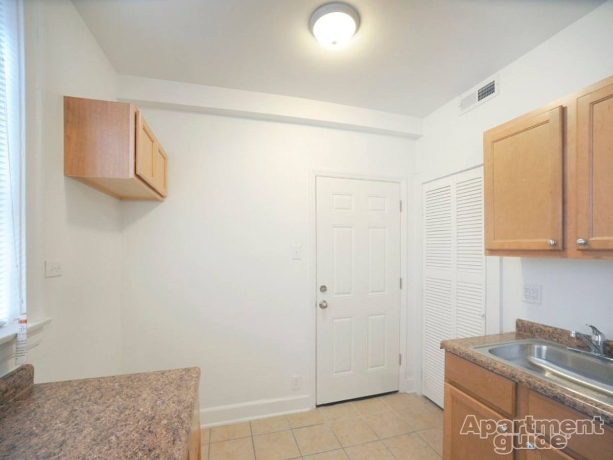 Apartment for rent at 1108 E 82nd St, Chicago, IL 60619