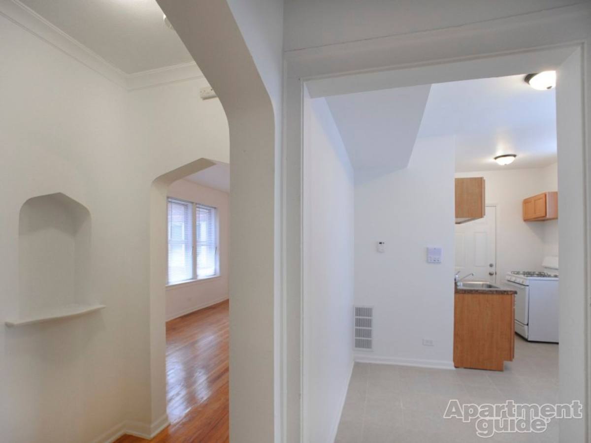 Apartment for rent at 1108 E 82nd St, Chicago, IL 60619