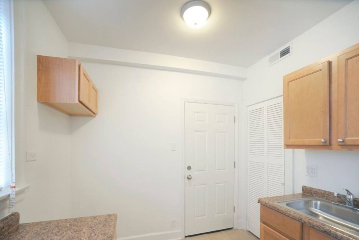 Apartment for rent at 1108 E 82nd St, Chicago, IL 60619