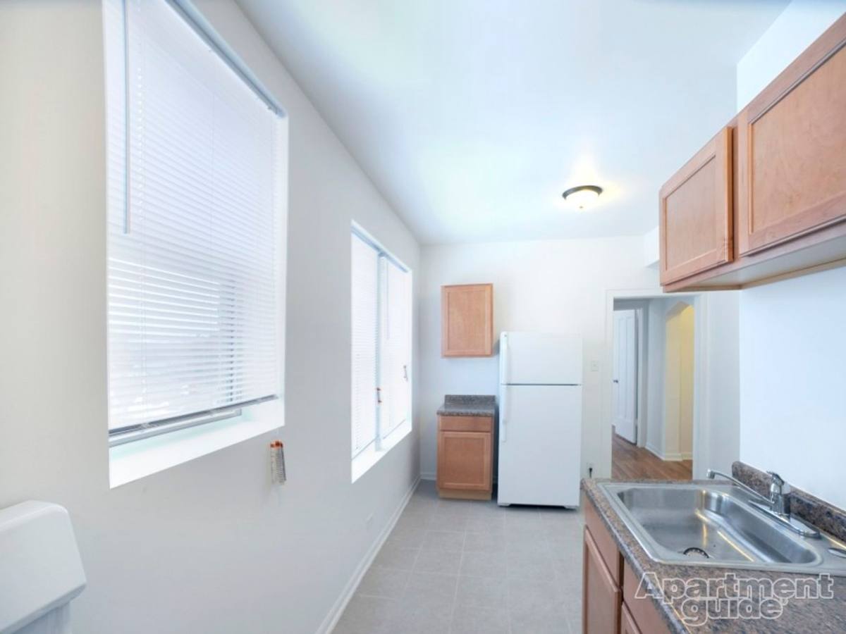 Apartment for rent at 1108 E 82nd St, Chicago, IL 60619
