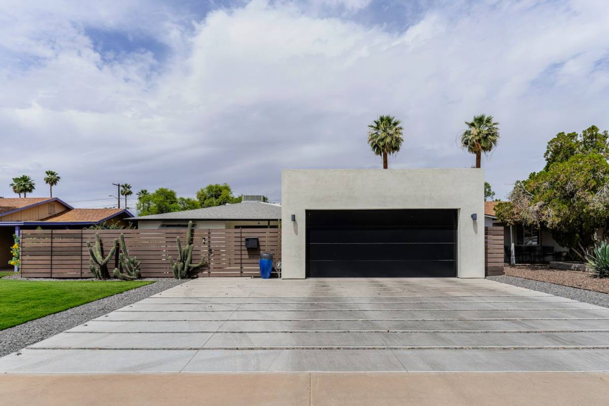 House for rent at 2220 E Weldon Ave, Phoenix, AZ 85016