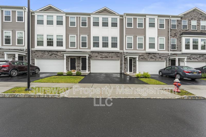 Townhouse for rent at 1806 Swales Court, Monroe Township, NJ 08831