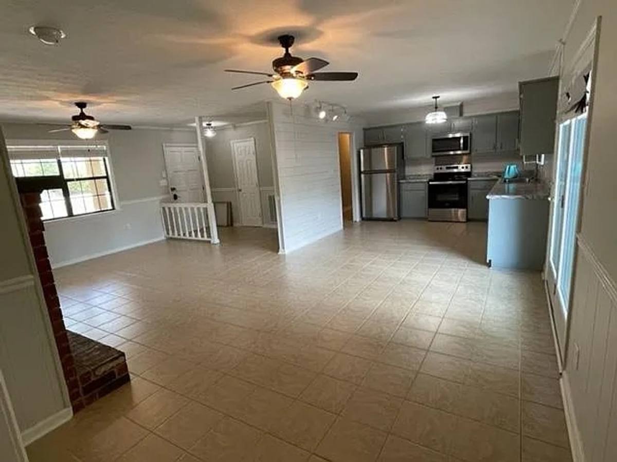 House for rent at 107 Fox St, Springfield, GA 31329