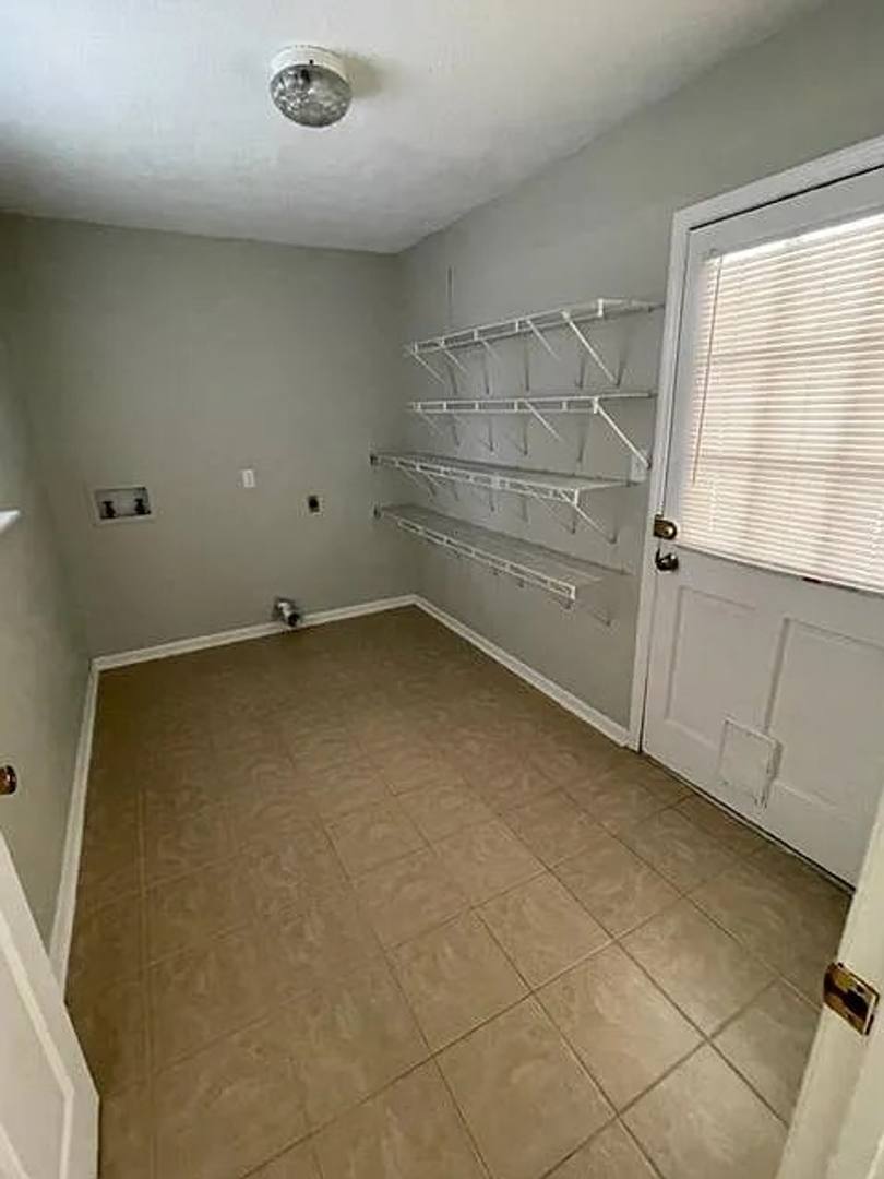 House for rent at 107 Fox St, Springfield, GA 31329