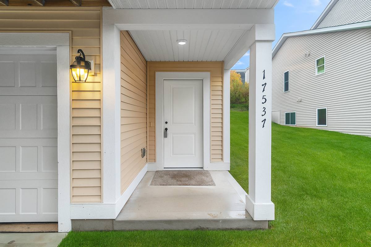 House for rent at 17545 Beechwood Lane, Spring Lake, MI 49456