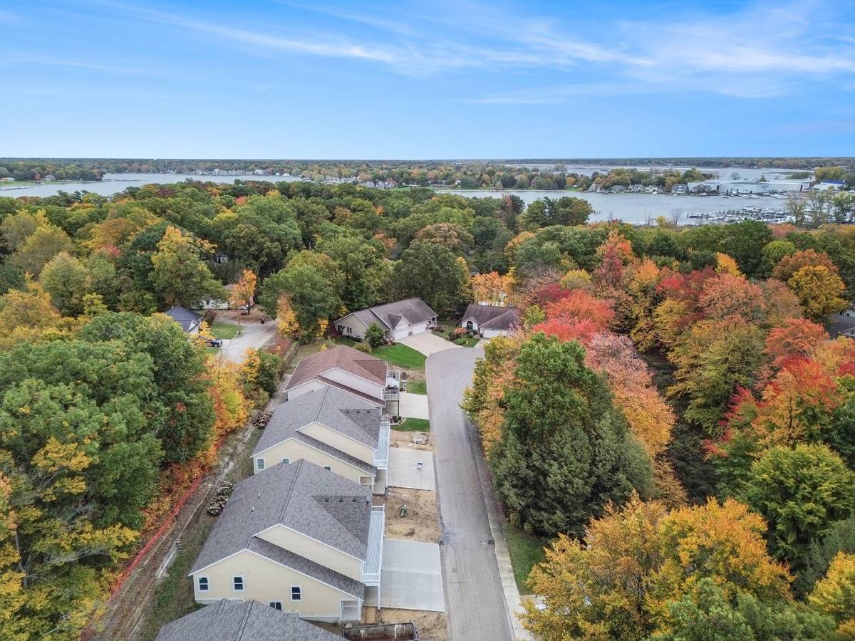 House for rent at 17545 Beechwood Lane, Spring Lake, MI 49456