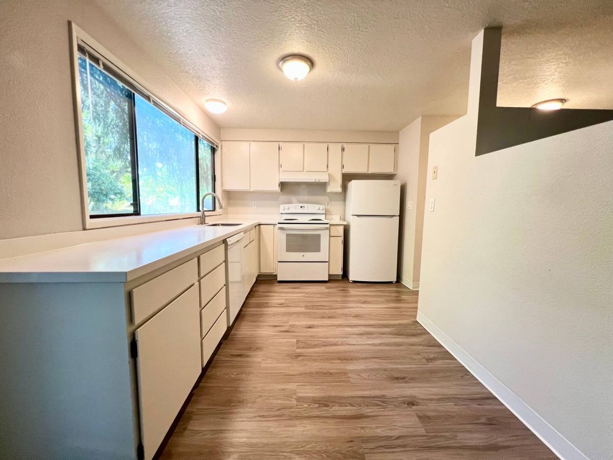 Apartment for rent at 6951 SW Montauk Circle, Lake Oswego, OR 97035