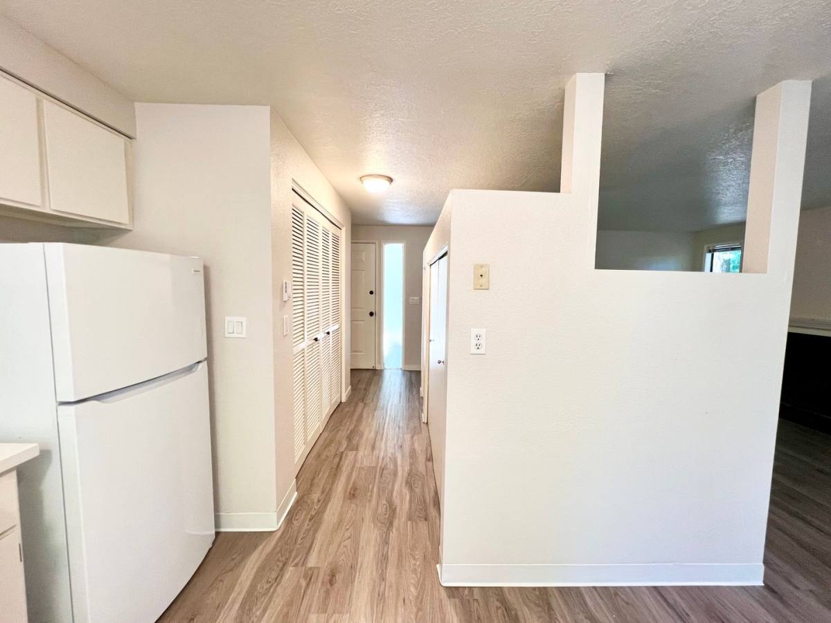 Apartment for rent at 6951 SW Montauk Circle, Lake Oswego, OR 97035