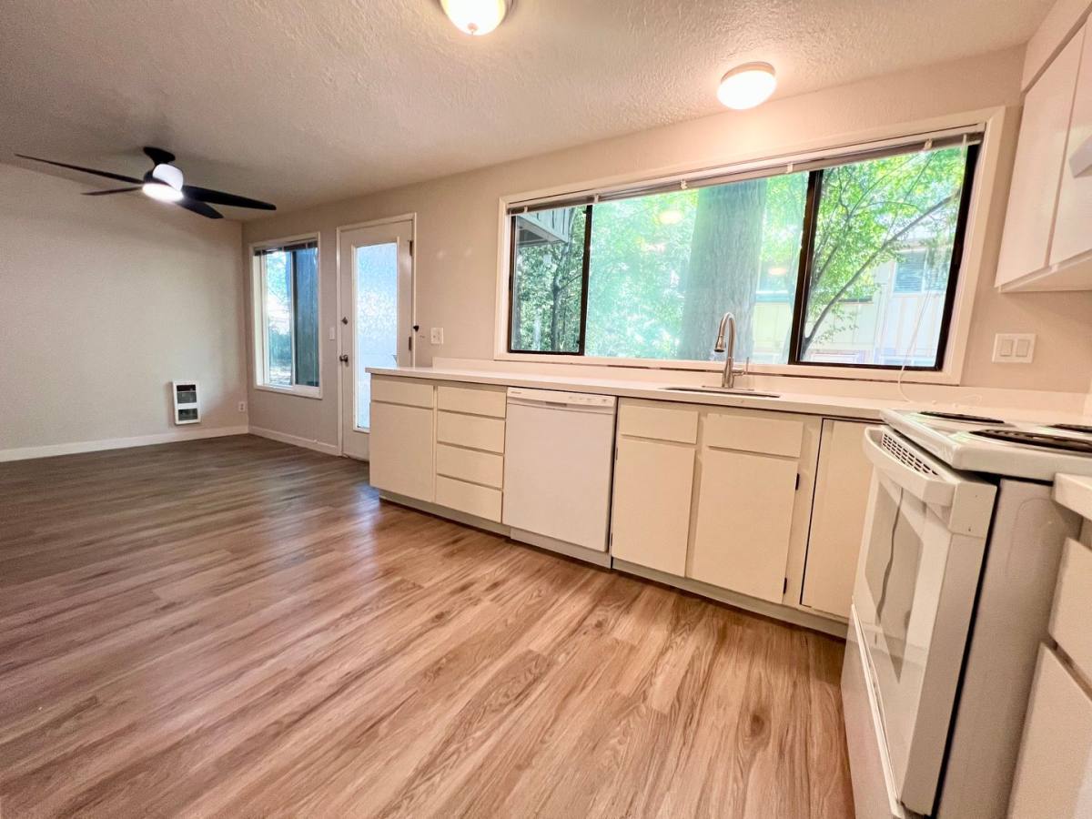Apartment for rent at 6951 SW Montauk Circle, Lake Oswego, OR 97035