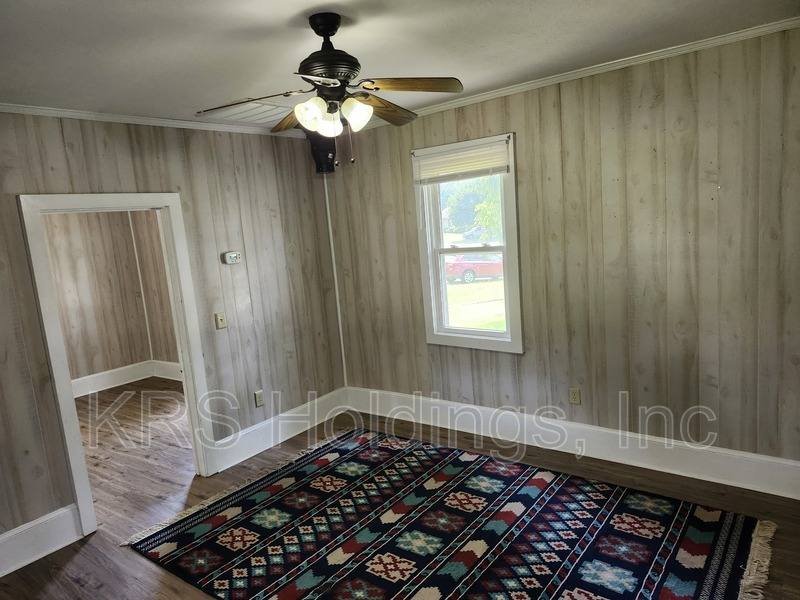 House for rent at 133 N St, Elkton, VA 22827