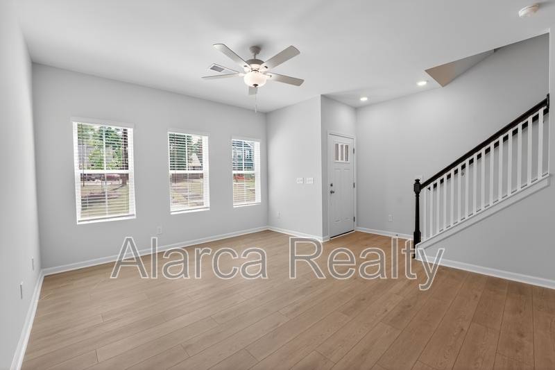 Townhouse for rent at 2962 Sloan Dr, Charlotte, NC 28208