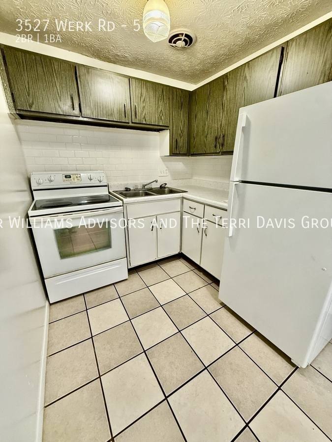 Apartment for rent at 3527 Werk Rd, Cincinnati, OH 45248