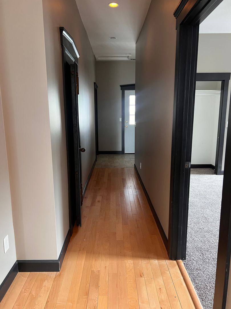 Apartment for rent at 214 N 6th, Quincy, IL 62301