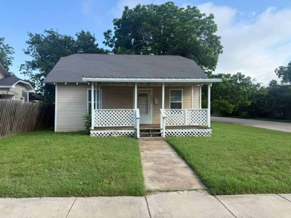 House for rent at 2401 McKenzie Ave, Waco, TX 76708