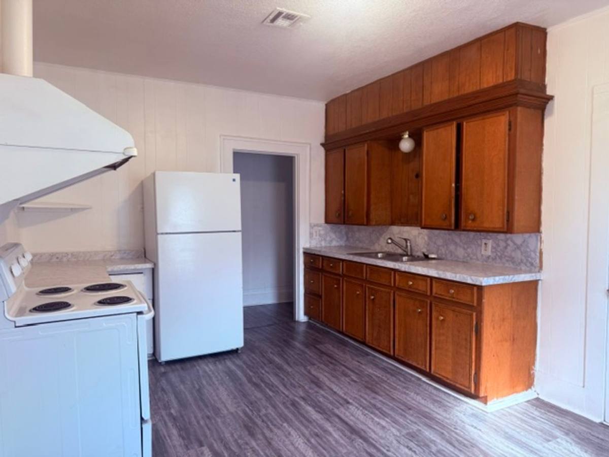 House for rent at 2401 McKenzie Ave, Waco, TX 76708