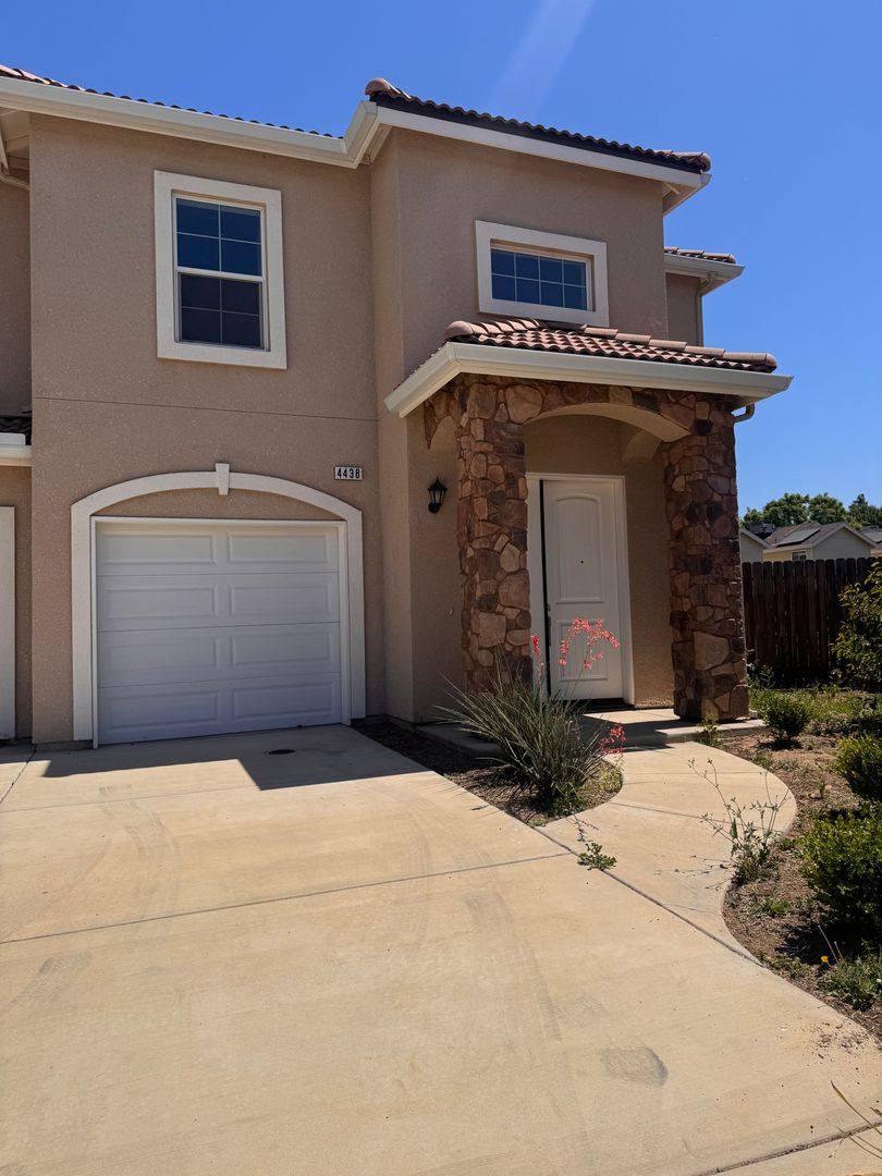 House for rent at 4438 W Langden Dr, Fresno, CA 93722