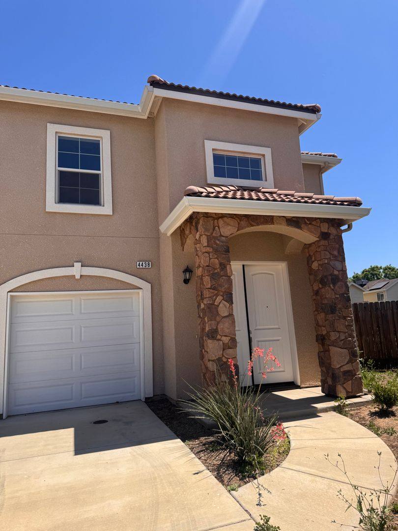 House for rent at 4438 W Langden Dr, Fresno, CA 93722