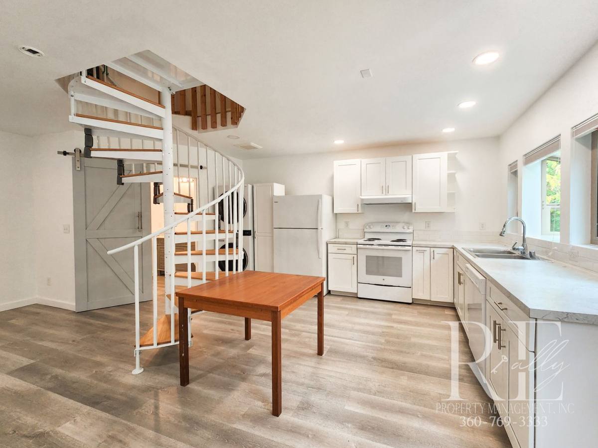 Townhouse for rent at 9053 Sunset Lane NW, Seabeck, WA 98380