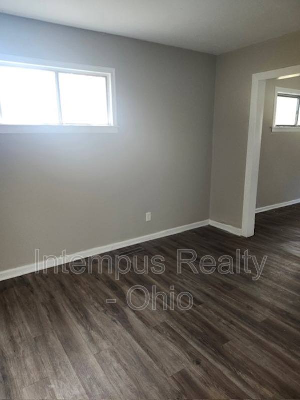 House for rent at 3925 Irwin Ave, Grove City, OH 43123