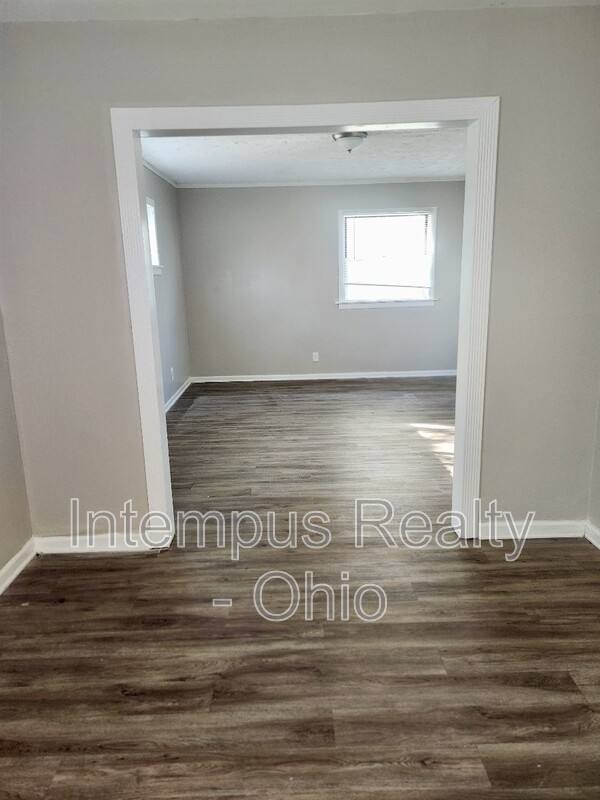 House for rent at 3925 Irwin Ave, Grove City, OH 43123