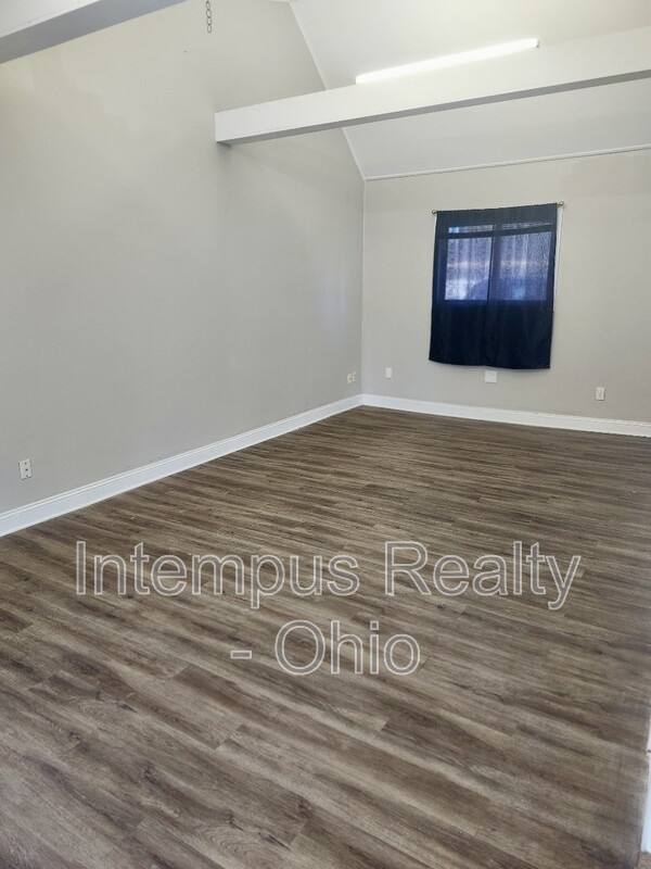 House for rent at 3925 Irwin Ave, Grove City, OH 43123