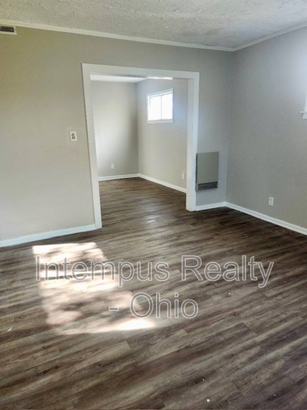 House for rent at 3925 Irwin Ave, Grove City, OH 43123