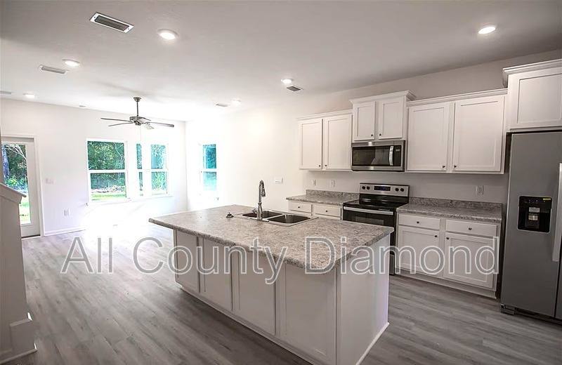 House for rent at 30 Sandywoods Court, Freeport, FL 32439