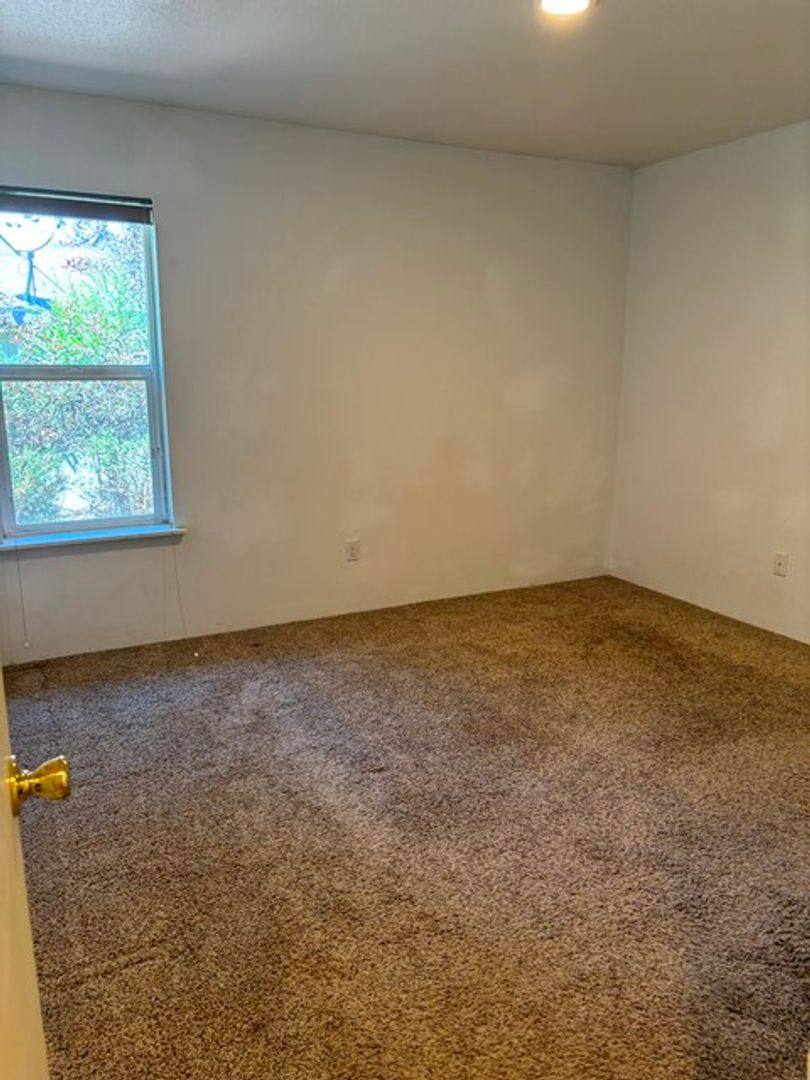 House for rent at 754 W Oregon Ave, Klamath Falls, OR 97601