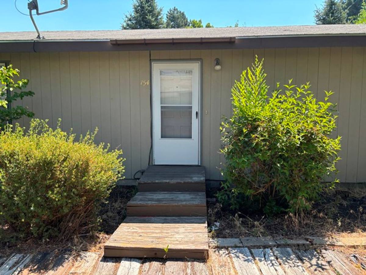 House for rent at 754 W Oregon Ave, Klamath Falls, OR 97601