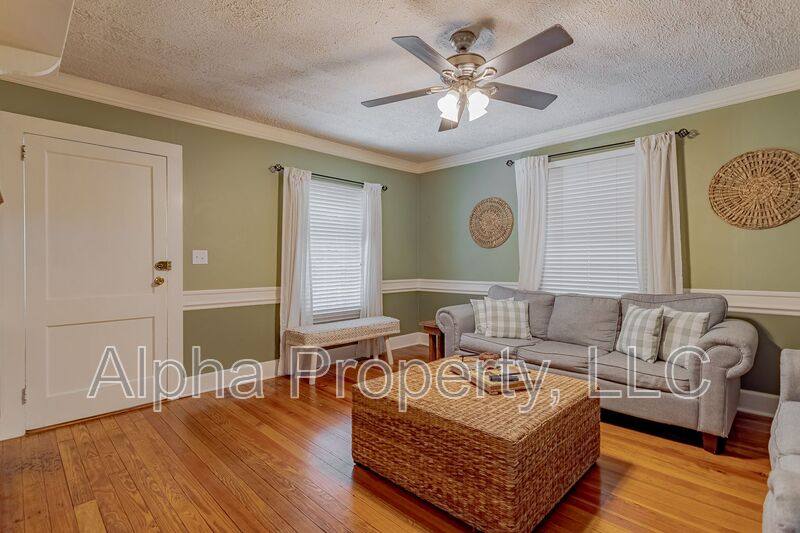 House for rent at 3 Frost St, Greenville, SC 29611