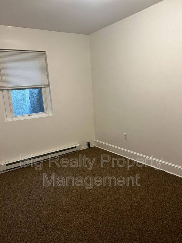 Apartment for rent at 29 N Main St #2F, Spring City, PA 19475