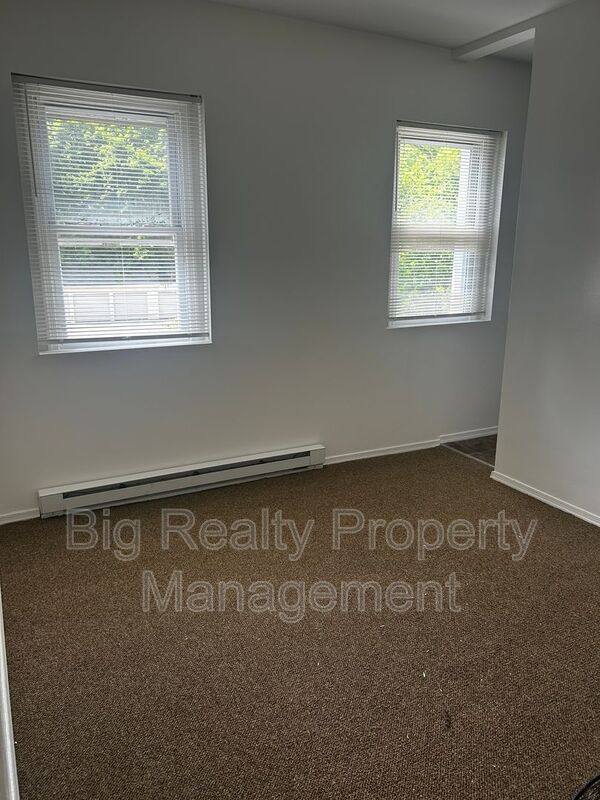 Apartment for rent at 29 N Main St #2E, Spring City, PA 19475