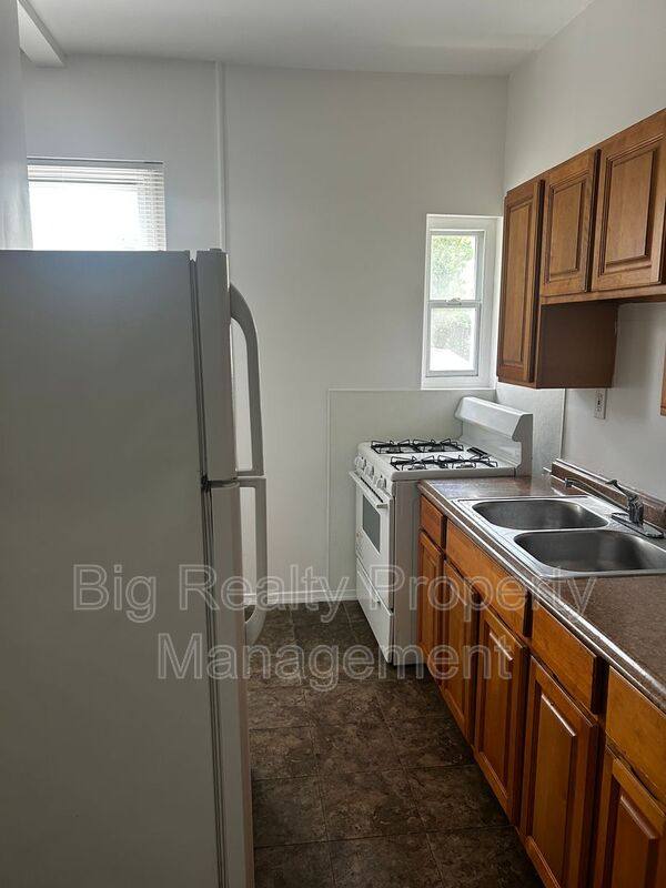 Apartment for rent at 29 N Main St #2E, Spring City, PA 19475