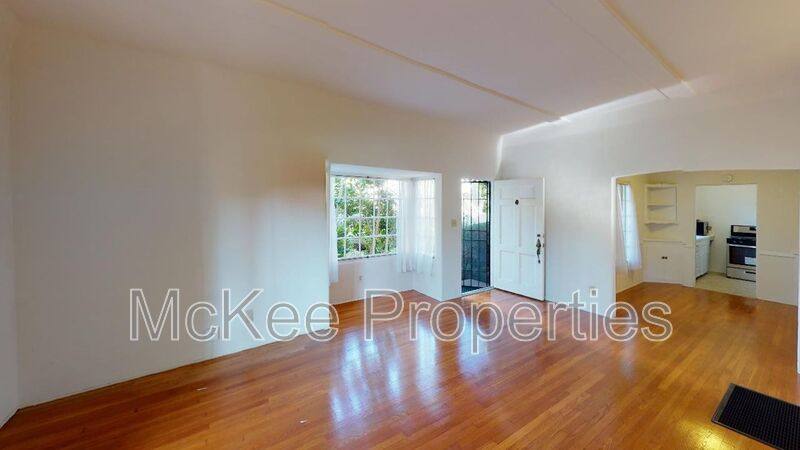 Apartment for rent at 768 D Ave, Coronado, CA 92118