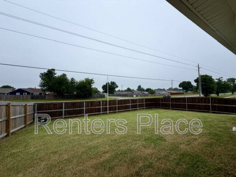 House for rent at 3704 S 146 E Ave, Tulsa, OK 74134