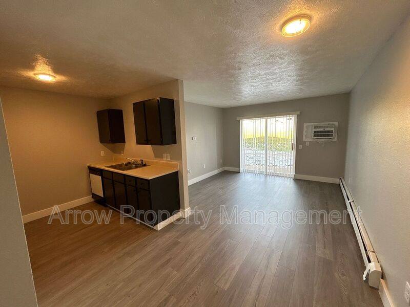 Apartment for rent at 940 27th St #5, Clarinda, IA 51632
