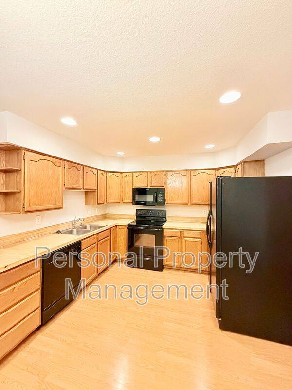 Townhouse for rent at 15315 NE 181st St #B, Brush Prairie, WA 98606