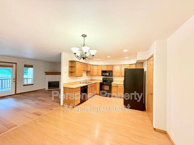 Townhouse for rent at 15315 NE 181st St #B, Brush Prairie, WA 98606