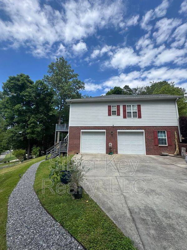 House for rent at 1980 Ridge Point Dr NW, Cleveland, TN 37311