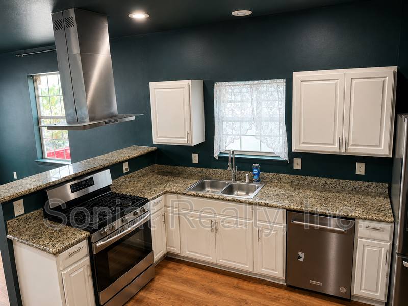 House for rent at 1461 N Robertson St, New Orleans, LA 70116