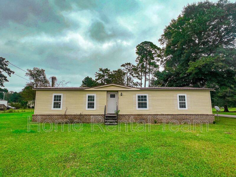 House for rent at 55 Peachtree Dr, Richmond Hill, GA 31324
