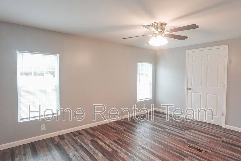 House for rent at 55 Peachtree Dr, Richmond Hill, GA 31324
